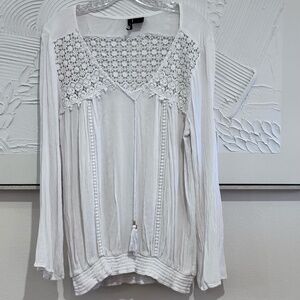New Direction Women's SZ LWhite Long Sleeve Boho Peasant Top Lace Front Tie